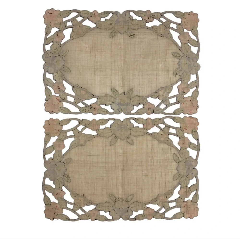 Vintage 9 PC Set Floral Hand Embroidered Scalloped Linen Table Runner Place Mats